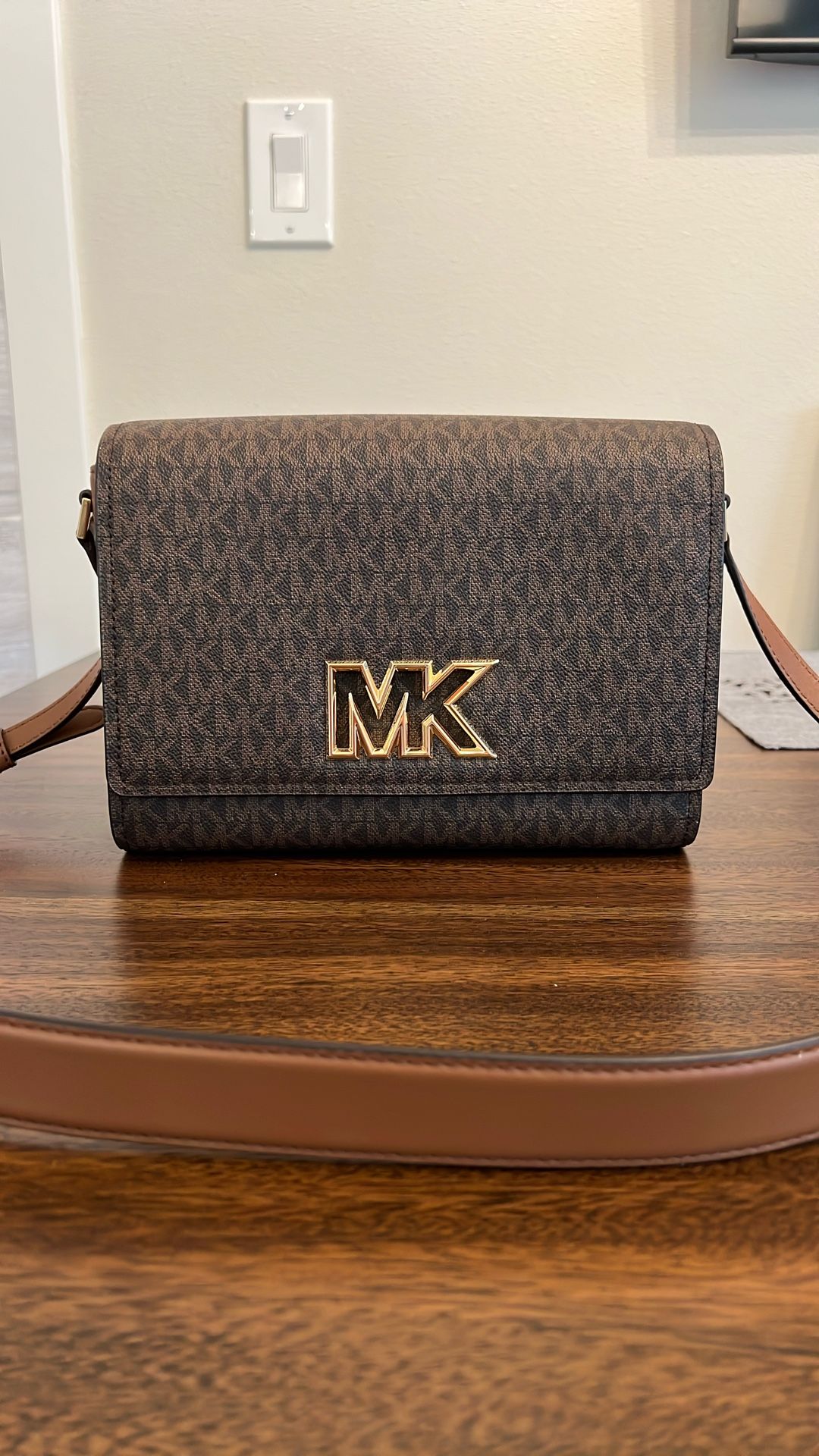Michael Kors Crossbody Bag