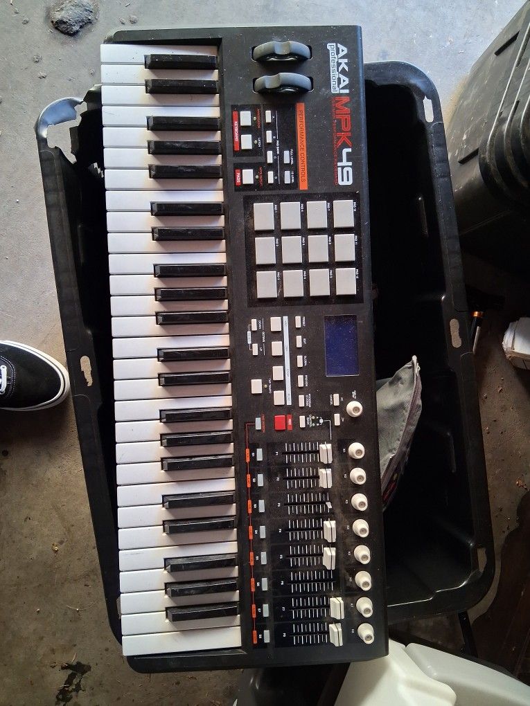 Akai MPK 49 Midi Keyboard