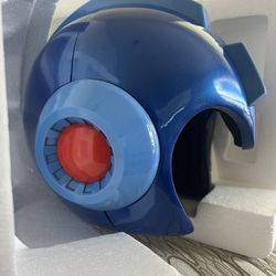 Mega Man Helmet Cosplay with mega buster