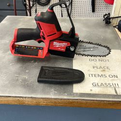Milwaukee 12v Pruning Saw Model 2527-20
