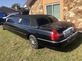 2004 Lincoln Town Car