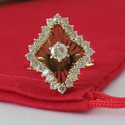 18k Yellow Gold Genuine Diamonds Cocktail Ring Size 5.75 Solid Gold!/ Anillo de Oro Amarillo con Diamantes Genuinos! 👌🎁Post Tags: Anillo de Oro