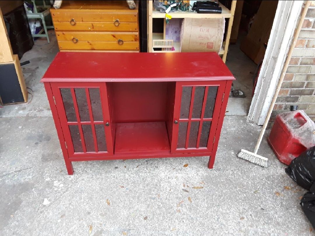 Entertainment center