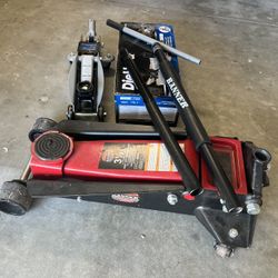 3.5 TON BANNER and 2 TON DIE HARD FLOOR JACKS FAST LIFT