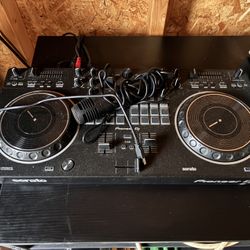 Serato -   Pioneer DJ - DDJ REV 1 Controller