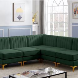 Sectionals In Stock For Immediate Delivery 