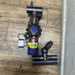 Dyson V8 Animal Vacuum 