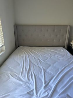Upholstered Tufted Bed Frame with Headboard