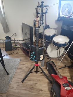 Electric Student Guitar Half Size /With Amp