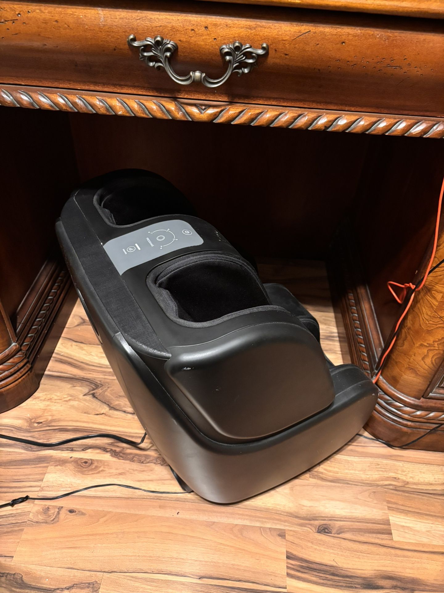 Brookstone FS4 Therasqueeze Foot & Calf Massager