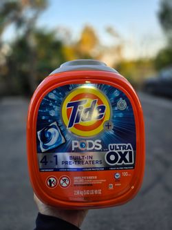 x100 Tide Oxi Laundry Pods