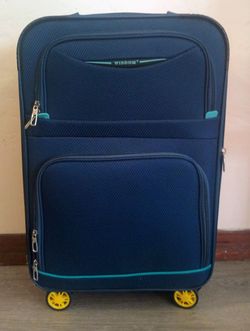 Wisdom 20 Inch Soft Side Carry On Luggage