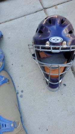 Easton catchers helmet