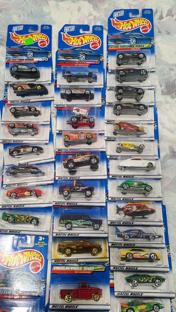 hot wheels 2000 series 46 Car lot NIB - 11 4 car series plus 2 dup