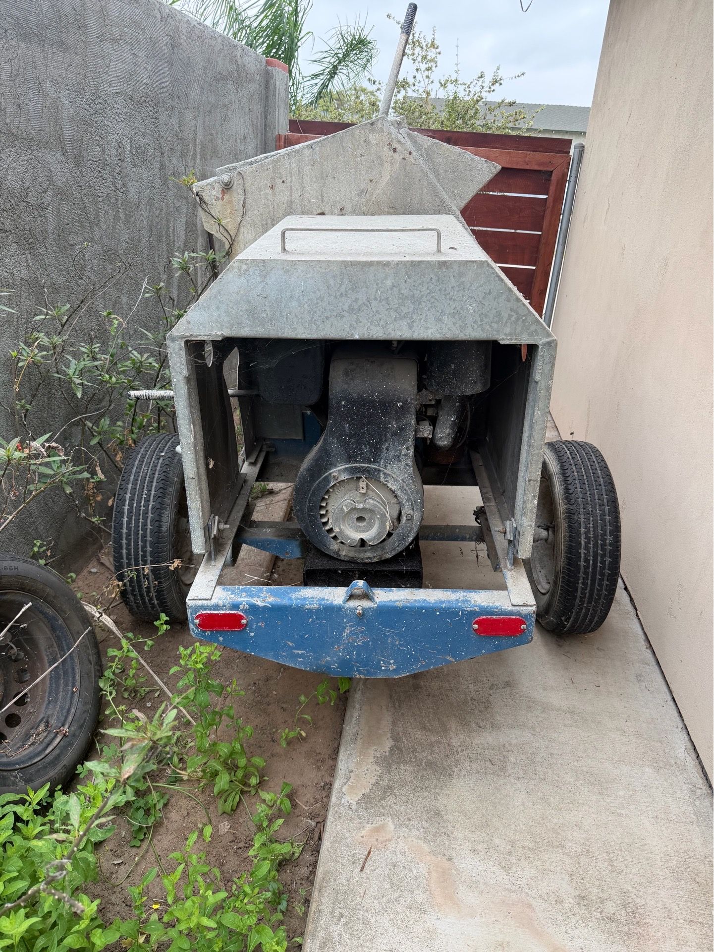 Concrete mixer