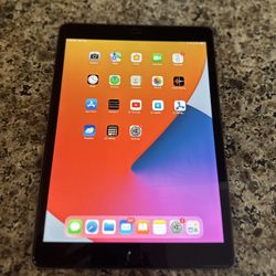 iPad 8th Gen 32GB (2020)