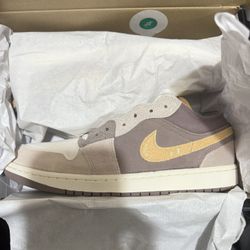 Air Jordan 1 Low SE Craft 'Inside Out - Taupe Haze' New In Box Never Worn Take Apple Pay , Cash app, Cash