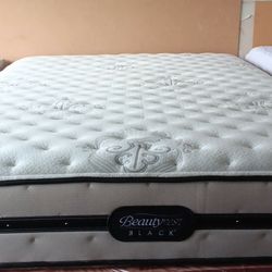 Queen Size Mattress (Colchon Queen Size)