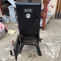 Dyna-Glo Fire Smoker