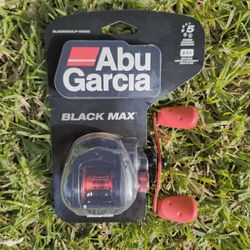 Abu Garcia Black Max Baitcast Reel, Right Hand Fishing Reel