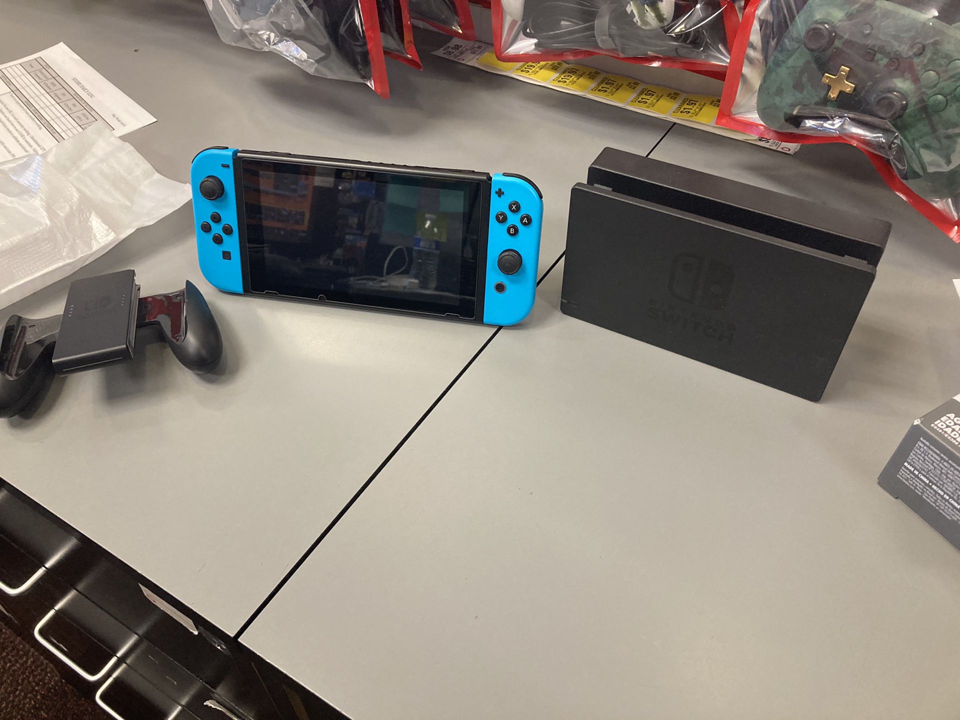 Nintendo switch V2 and 2 games