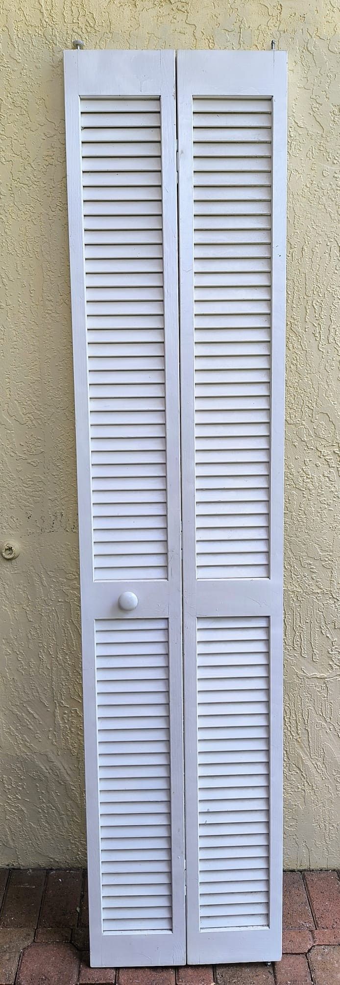 18" X 80" Louver Bifold Closet Door