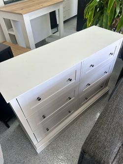 White 6-Drawer Dresser / Storage Cabinet – Modern Farmhouse Style