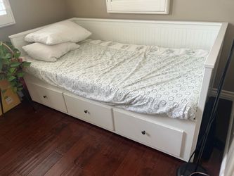 Day Bed