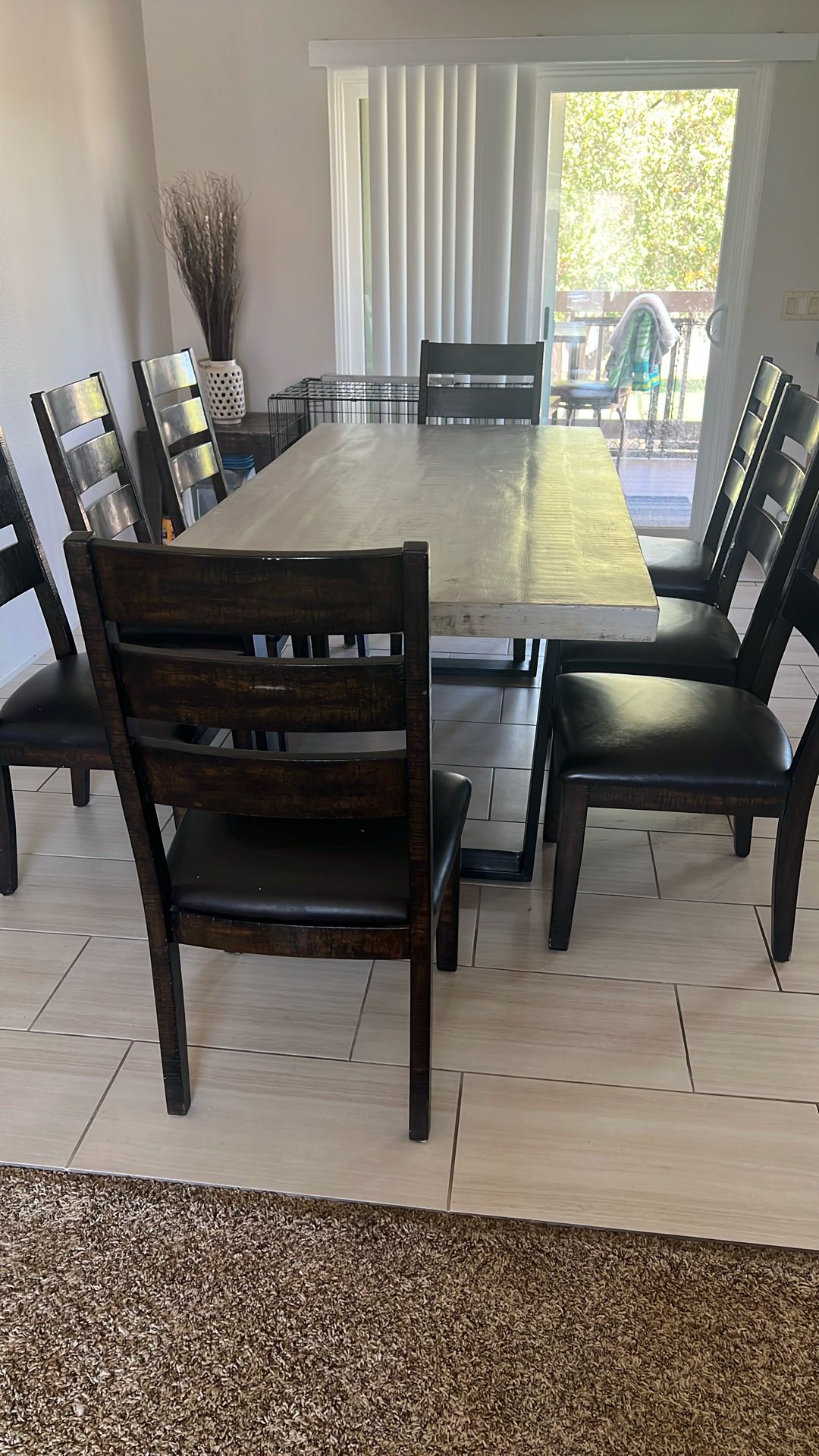 Dining Table & Chairs