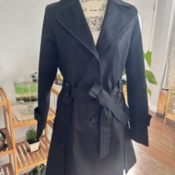 DKNY  black fully lined trench / rain coat. Size M