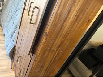 Dresser drawer