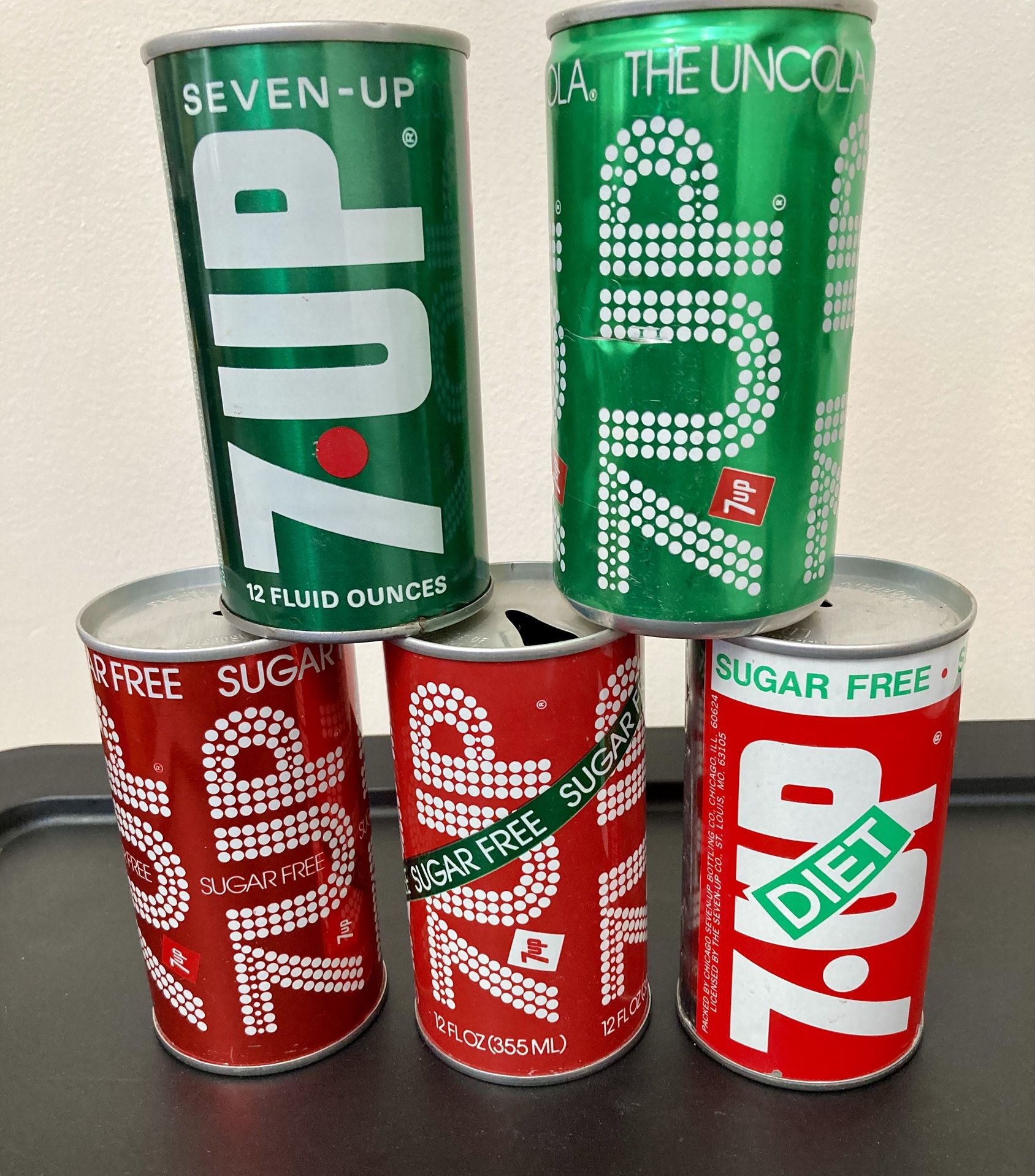 Vintage 1970’s 7 Up Cans.