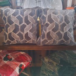 COUCH PILLOWS ASHLEY BRAND
