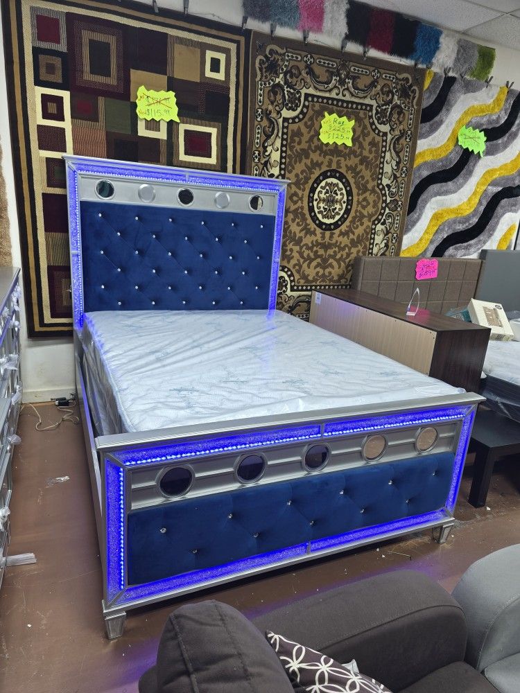 ๐ LED LIGHTS ๐ BLUETOOTH SPEAKERS
BEDROOM SET
AVAILABLE IN
BED COLORS
๐ BLUE
๐ค BLACK
๐ฉถ GRAY