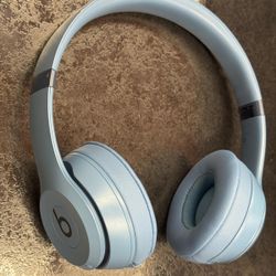 Beats Solo 4 Wireless Headphone 