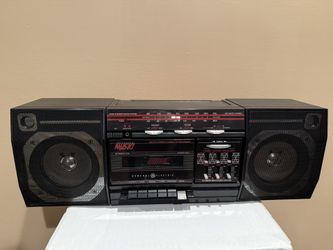 BOOMBOX