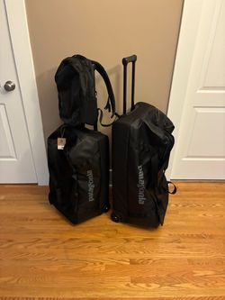 Patagonia Black Hole Wheeled Duffel Bag Set