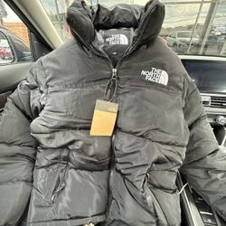 North Face Puffer (Brand New) Medium 