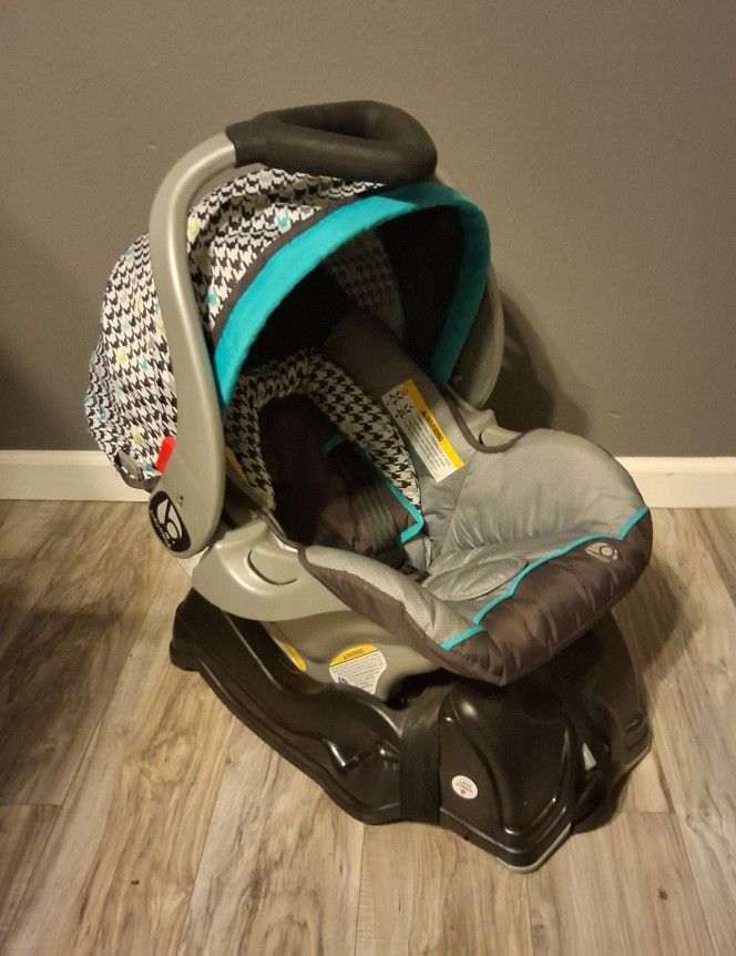 Babytrend Carseat With Base