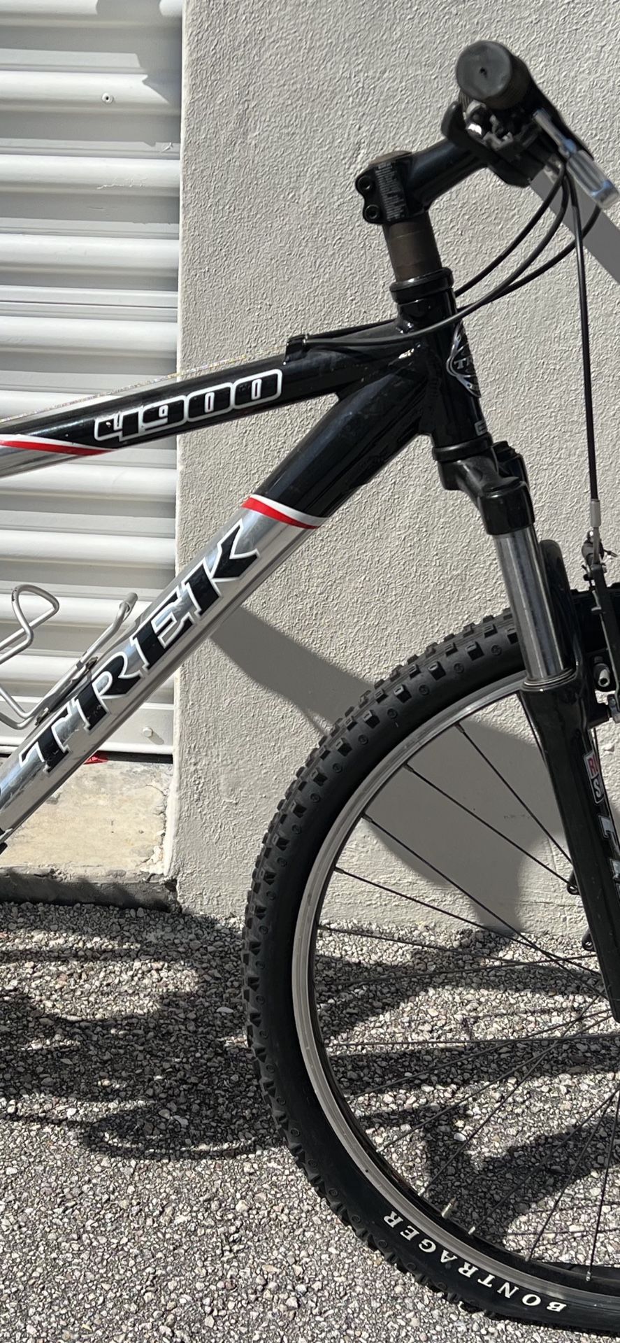 Trek 4900 Mountain Bike. Silver