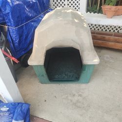 Extra Large  Dog 🐕 House No Damage 