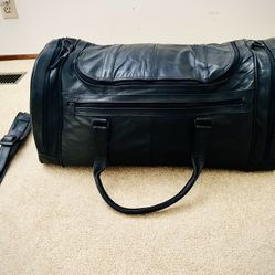 New Genuine leather duffel bag — 22.5" Weekender / Carry-On
