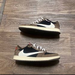 Travis Scott x Air Jordan 1 Low Mocha 