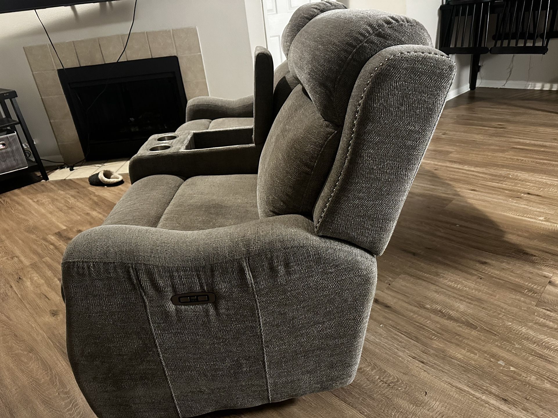 Reclining loveseat for Sale in San Antonio, TX OfferUp