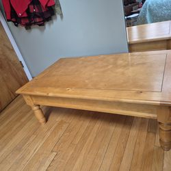Coffee table pine wood