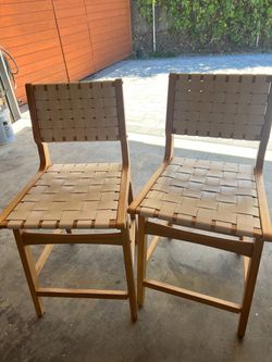 Bar stool