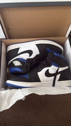Air Jordan 1 Retro High OG Royal Toe (9.5)