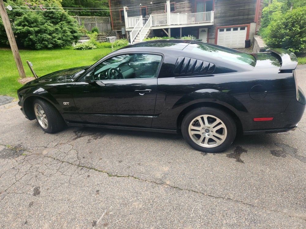 2005 Ford Mustang