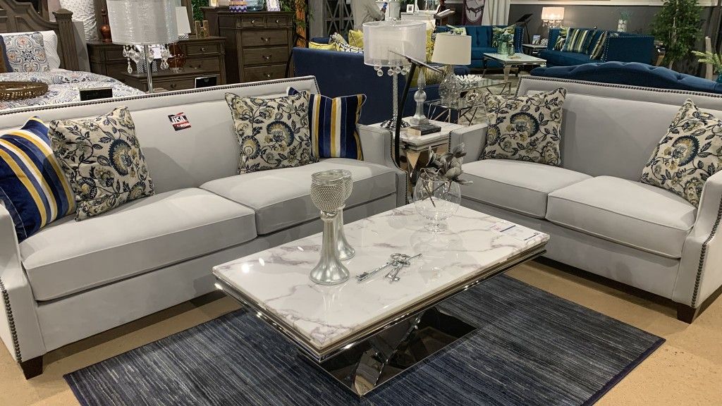 Montecelio Light Gray/Navy Loveseat
Furniture of America$10 Down Payment And Financing Available