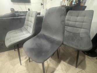 CHAIR 🪑